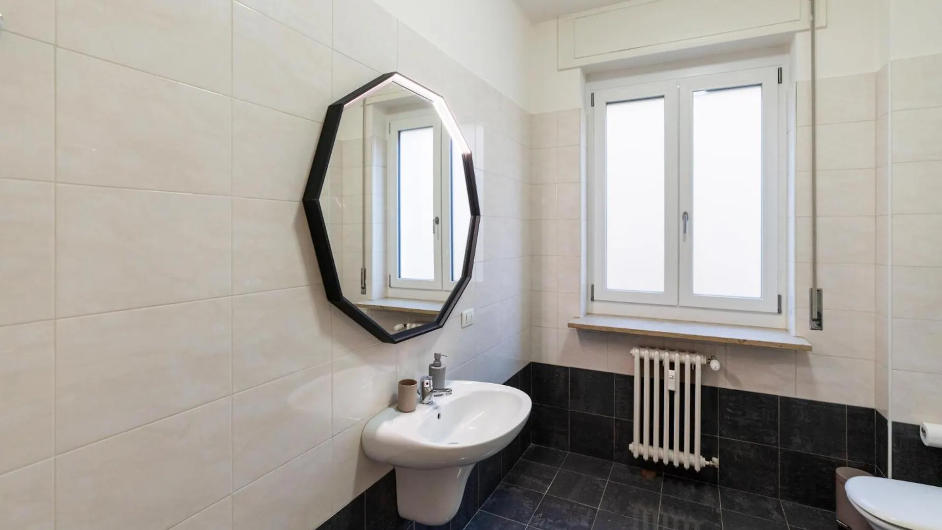 Domus Verona - Elegante Residenza Con Affaccio Su Porta Leoni