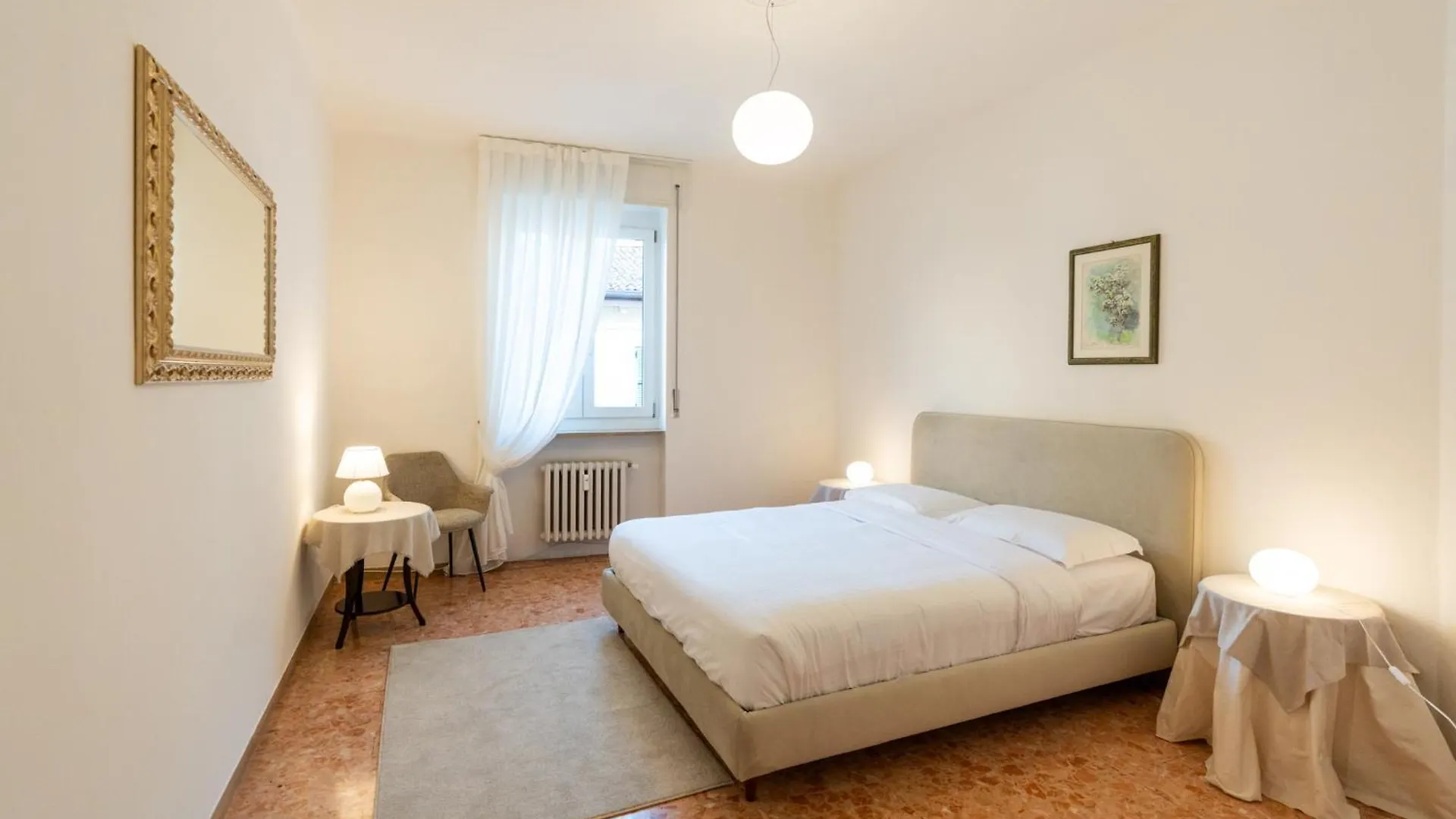 Domus Verona - Elegante Residenza Con Affaccio Su Porta Leoni דירה